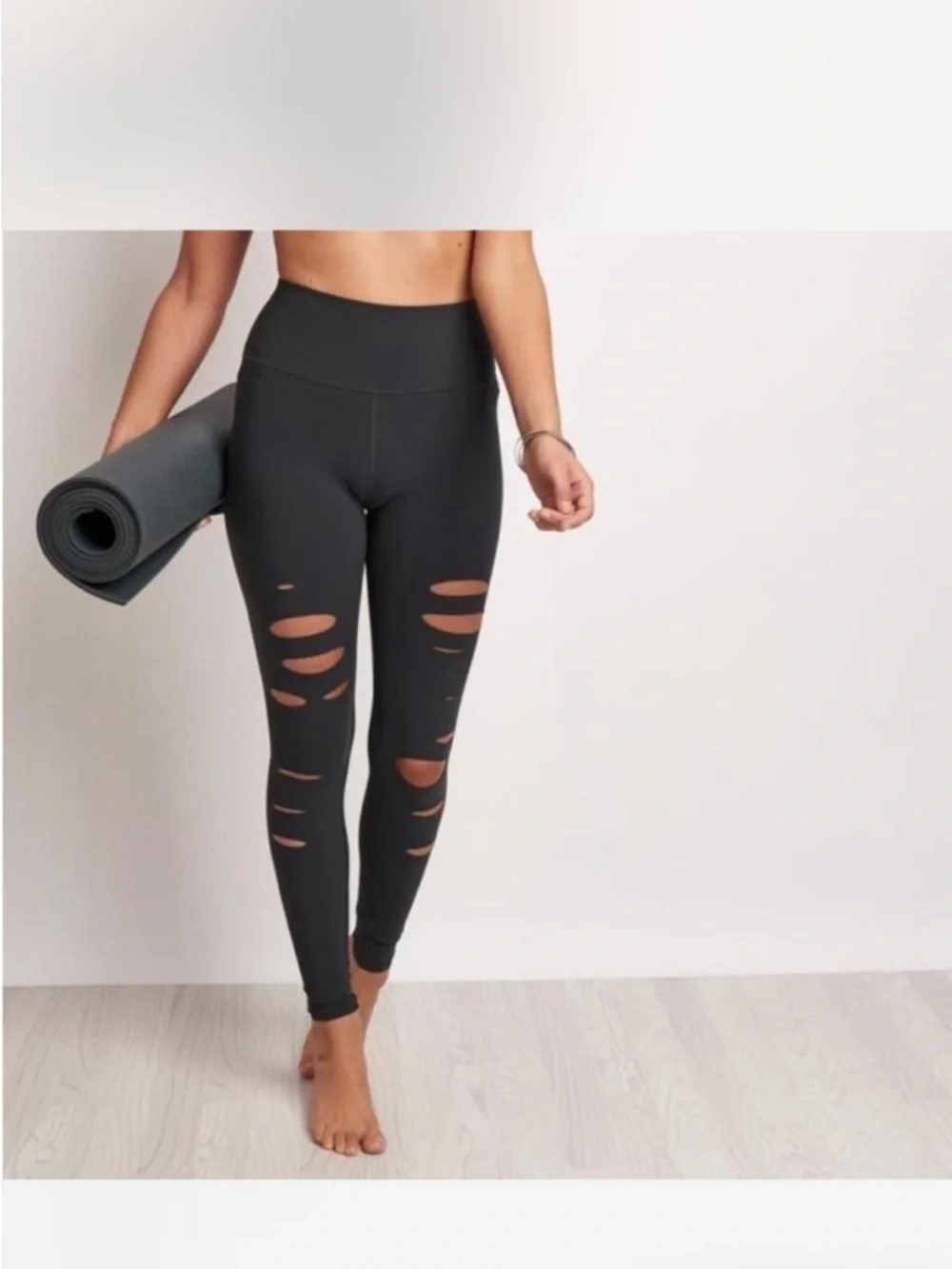 Alo size small warrior High-Waist Black Ripped Leggings yoga athletic